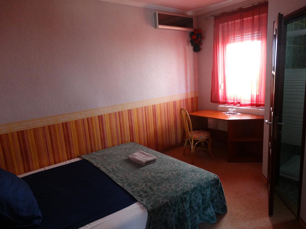 Budai Panzio Alba Regalǎ Exterior foto